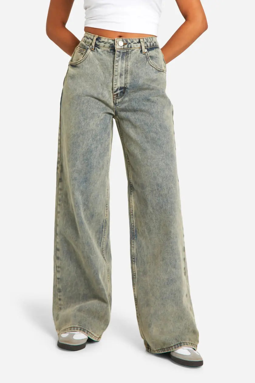 Petite Vintage Stone Wash Wide Leg Jeans